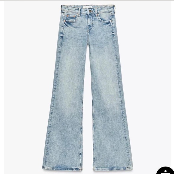 Zara Low Rise Light Wash Jeans - Picture 3 of 3